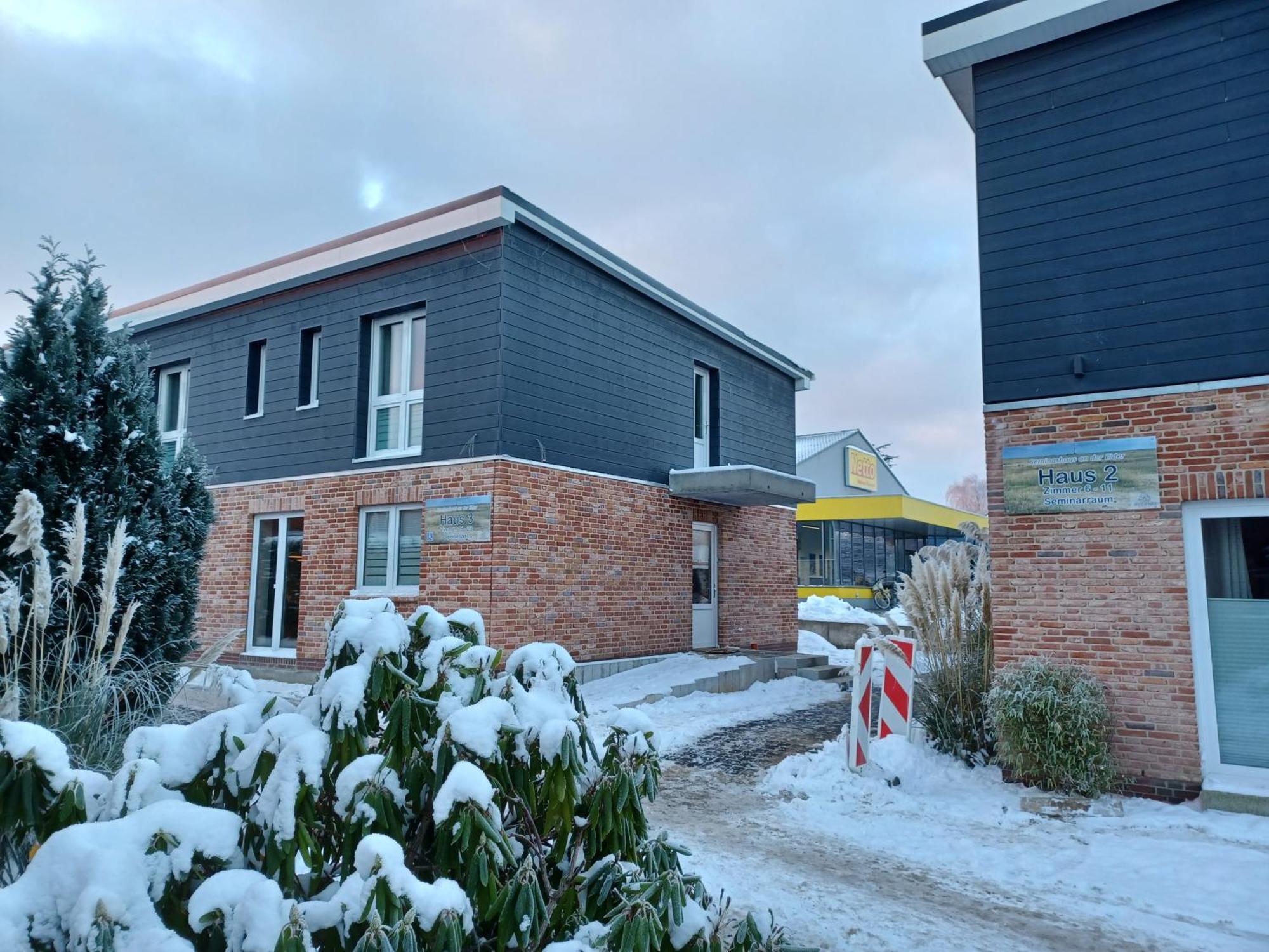 Sportpension "Seminarhaus An Der Eider" เทินนิง ภายนอก รูปภาพ